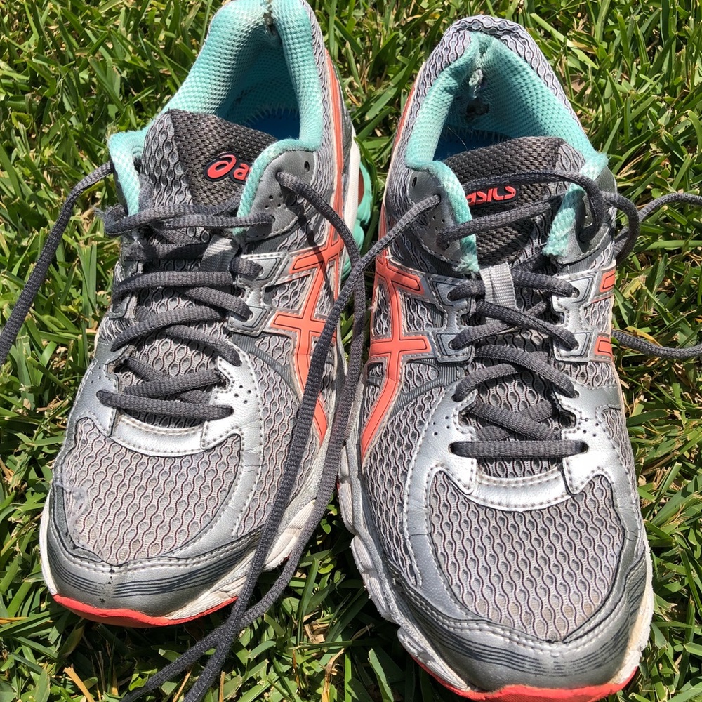 ASICS GT 1000 - Picture 2 of 5